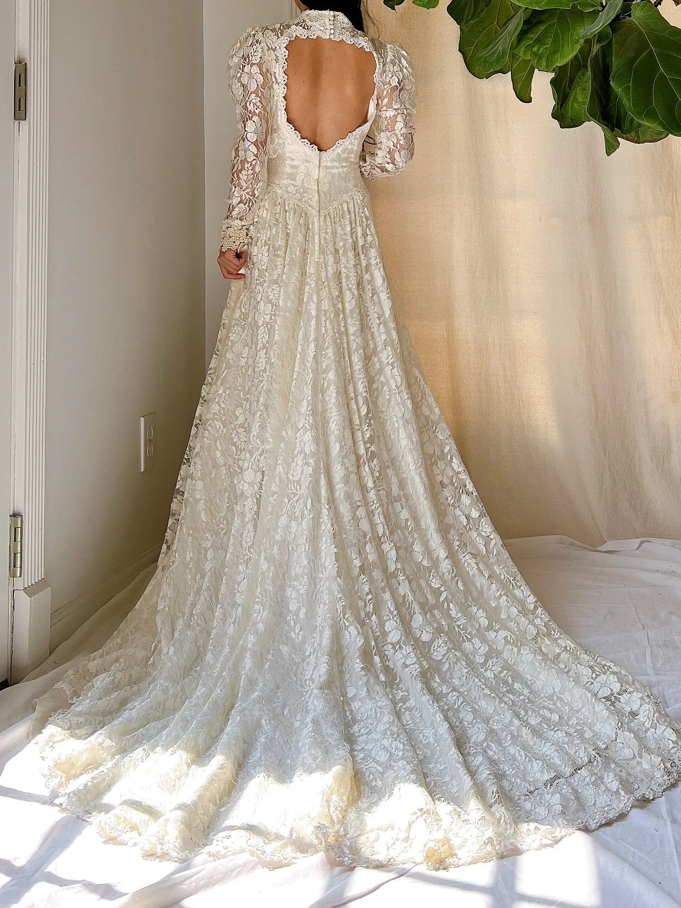 1980S Long Sleeve Lace Gown - M