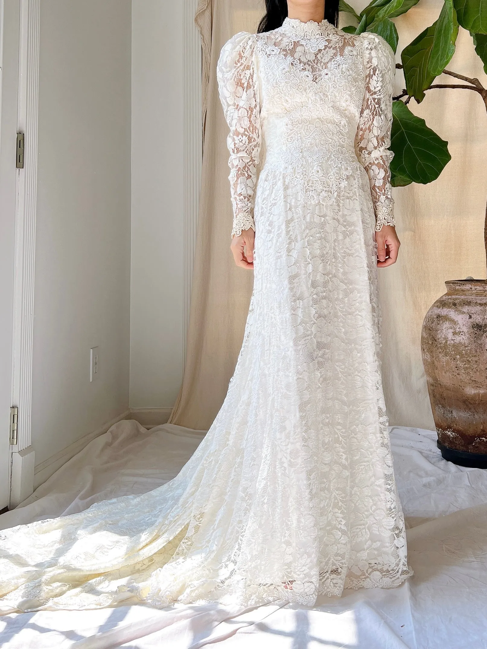 1980S Long Sleeve Lace Gown - M