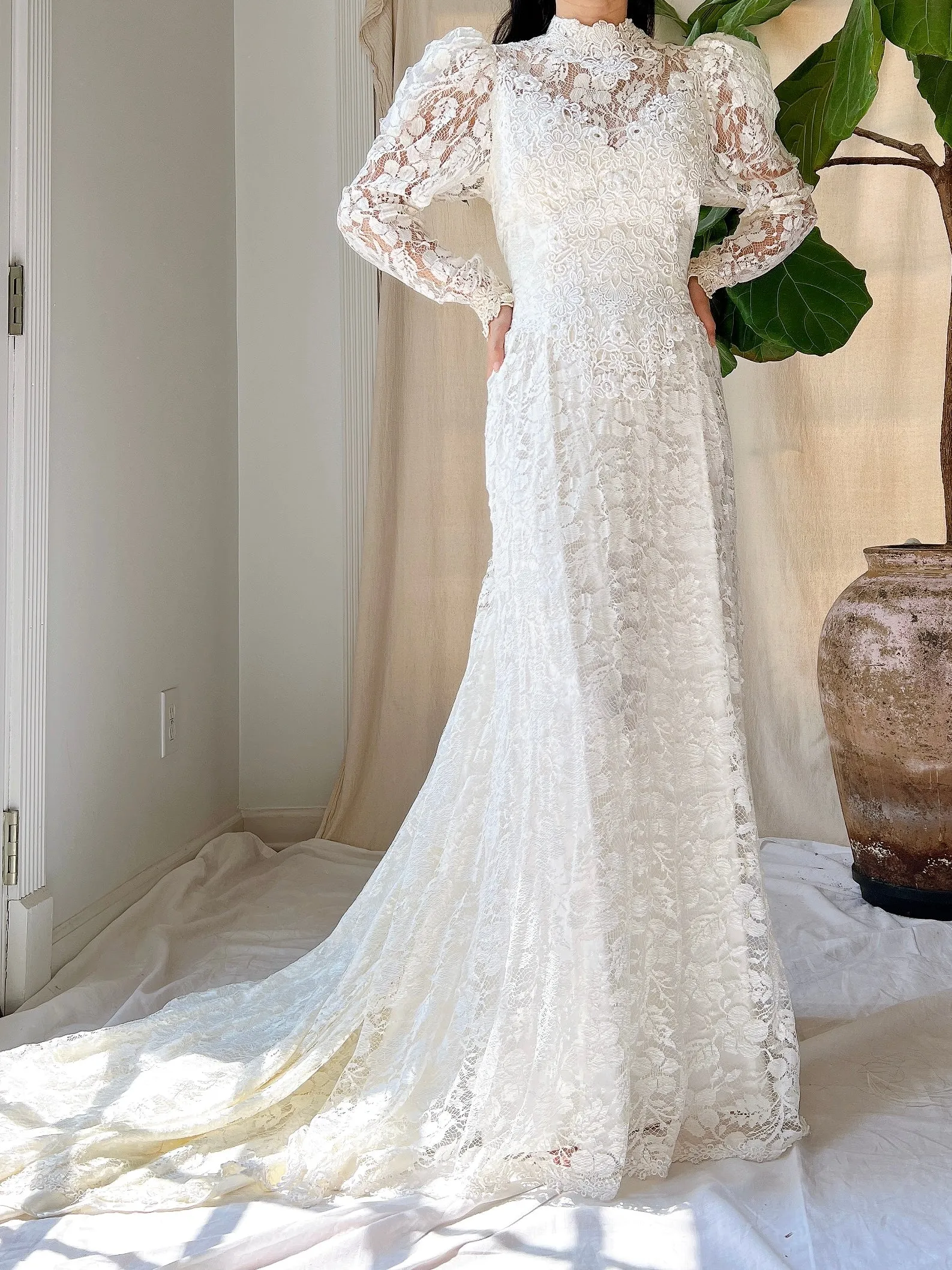 1980S Long Sleeve Lace Gown - M