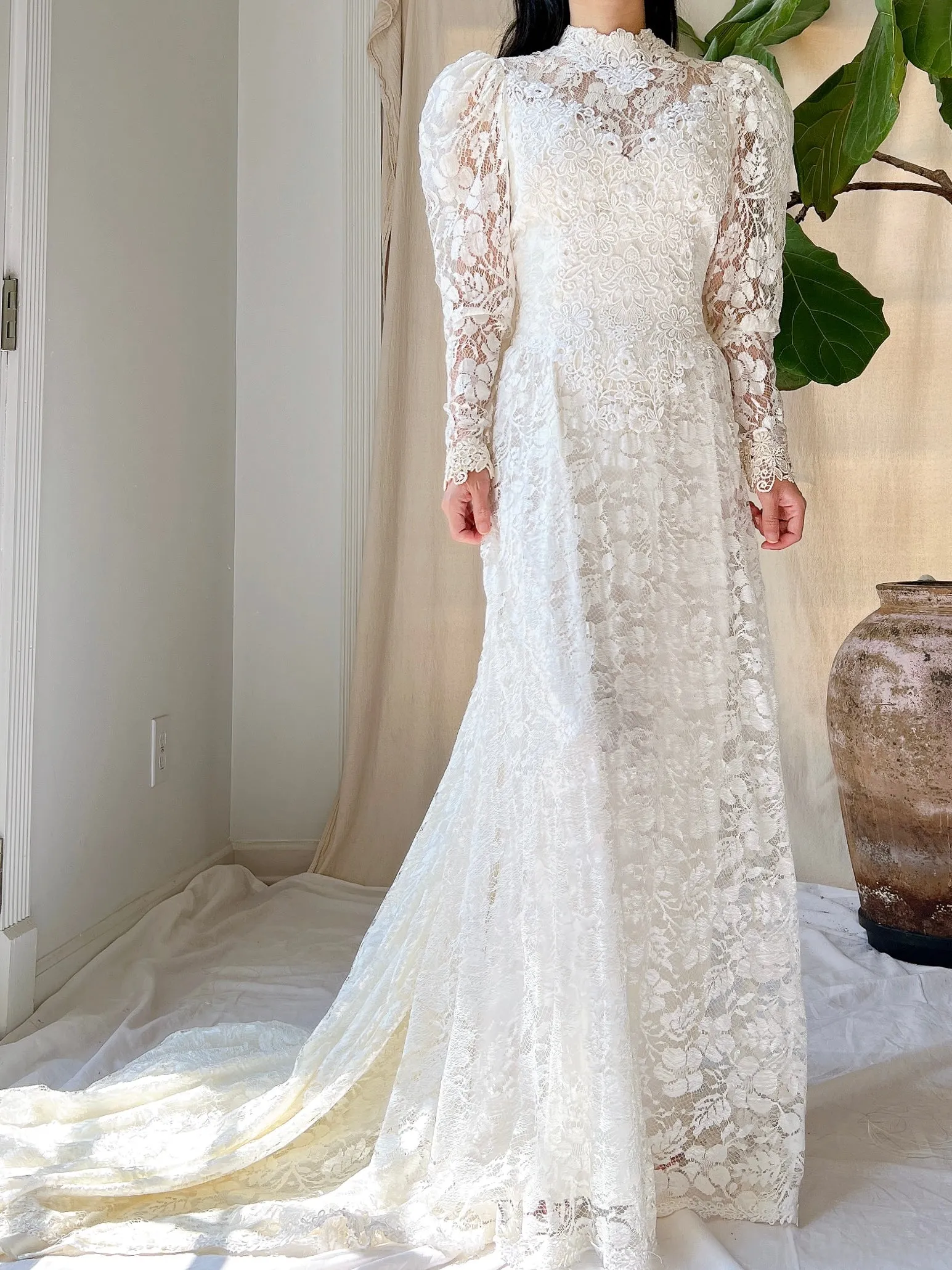 1980S Long Sleeve Lace Gown - M