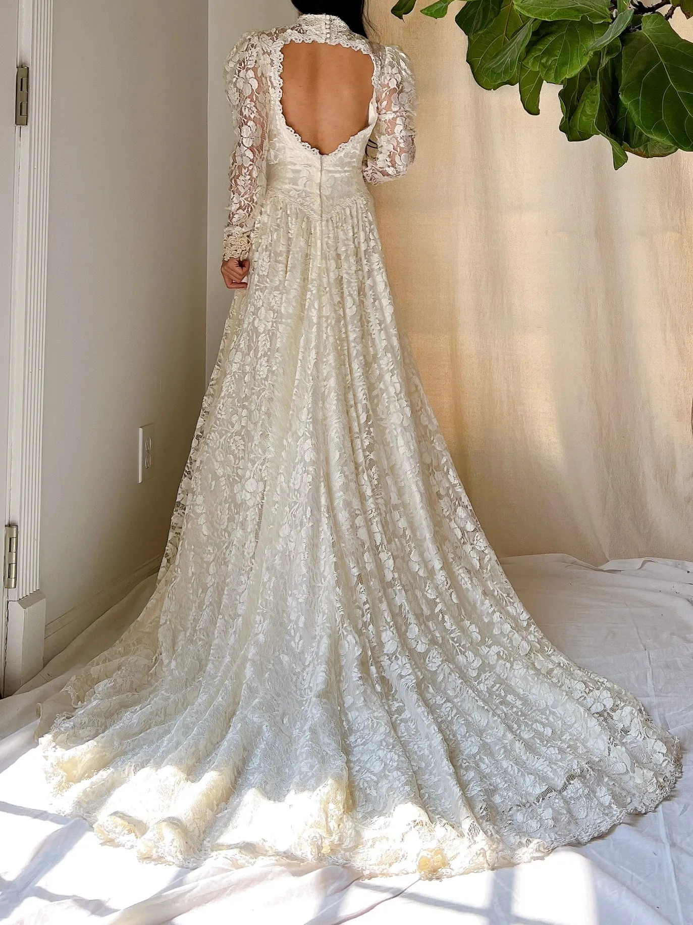 1980S Long Sleeve Lace Gown - M