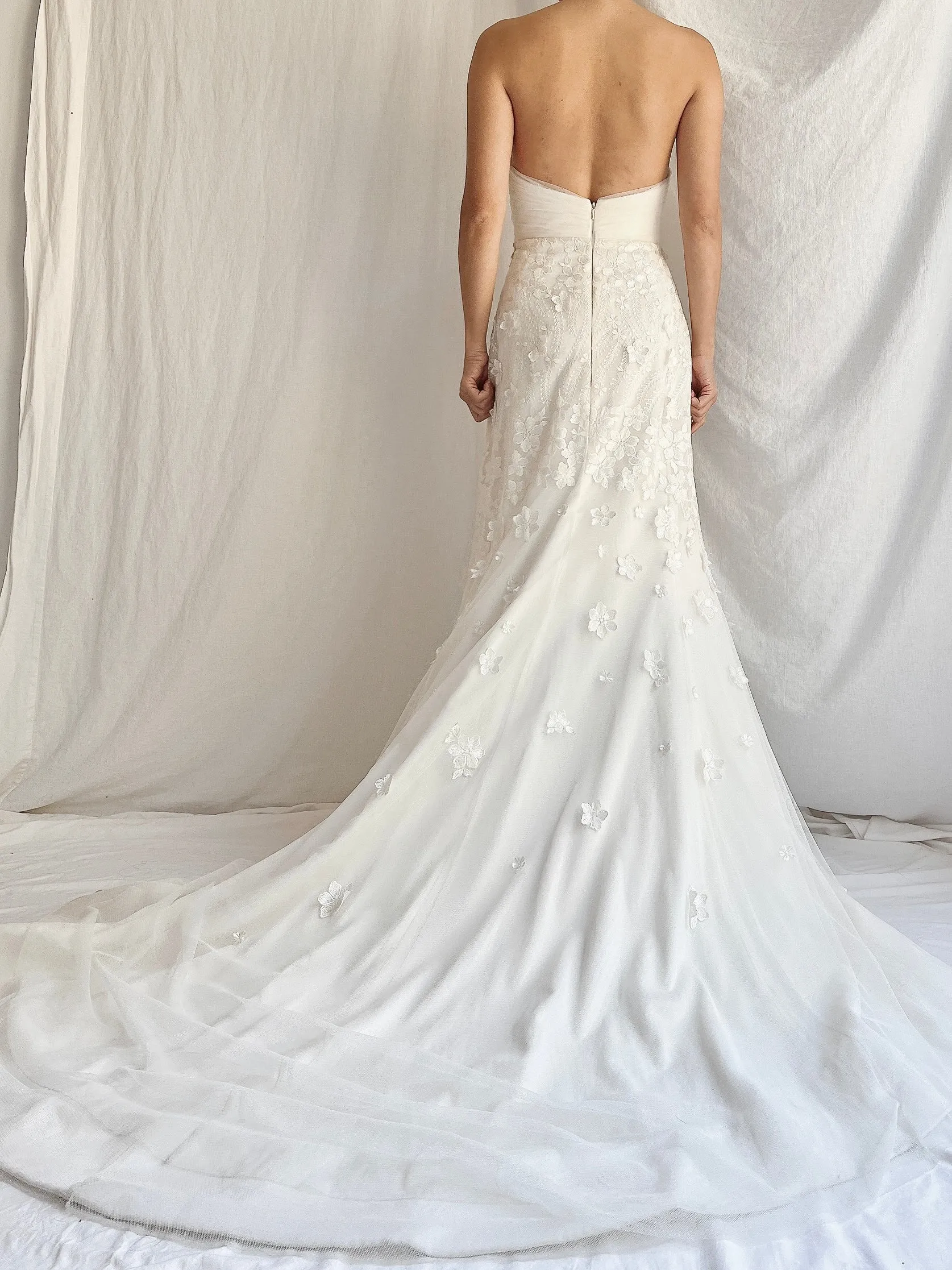 Azul Strapless Tulle Wedding Gown - S/6