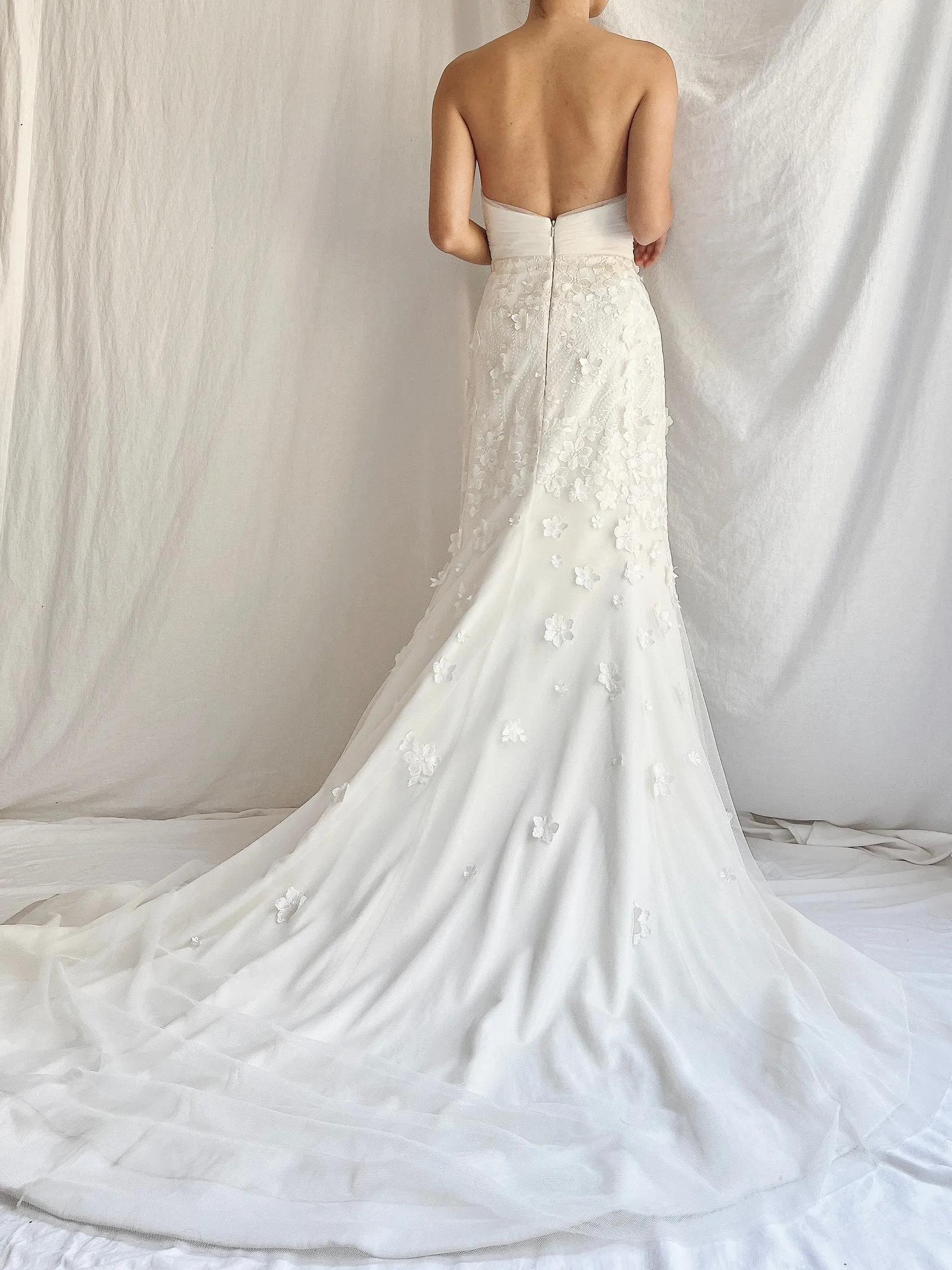 Azul Strapless Tulle Wedding Gown - S/6
