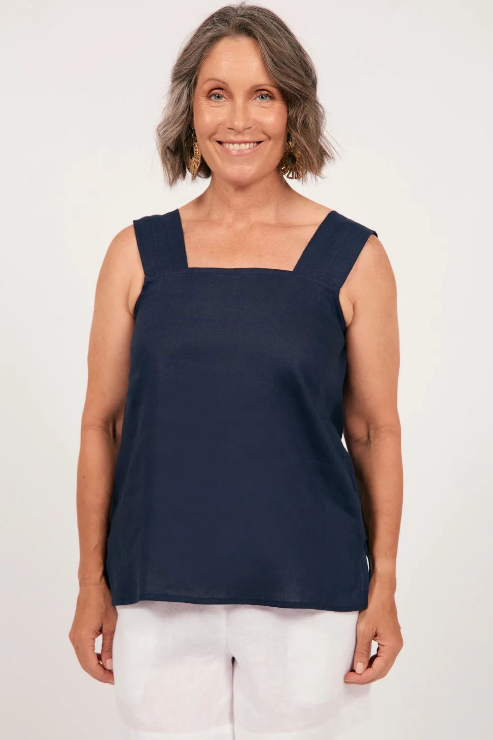 Bec Linen Top in Navy