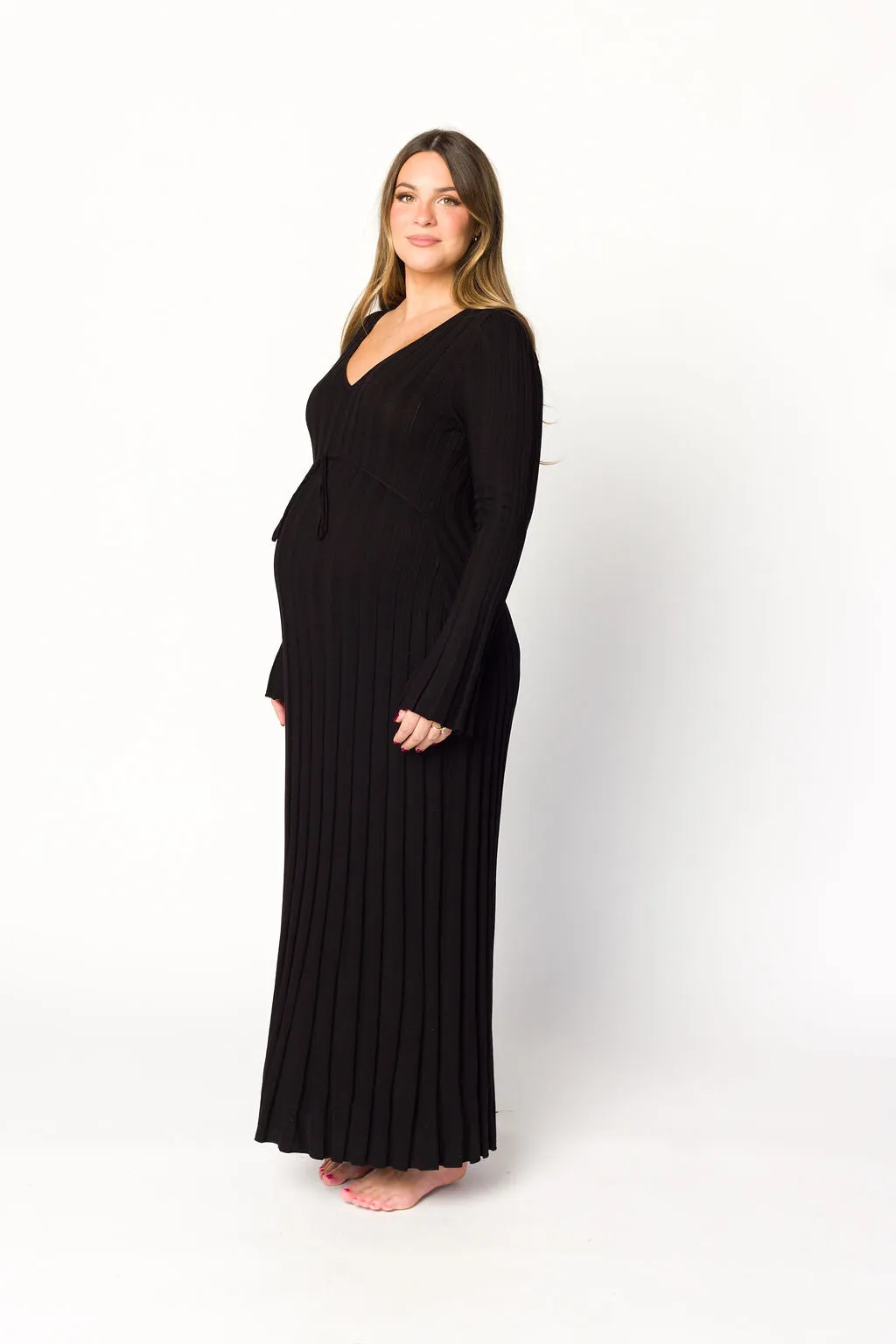 Berkeley Ribbed Knit Maxi Dress With V-Neck in Black