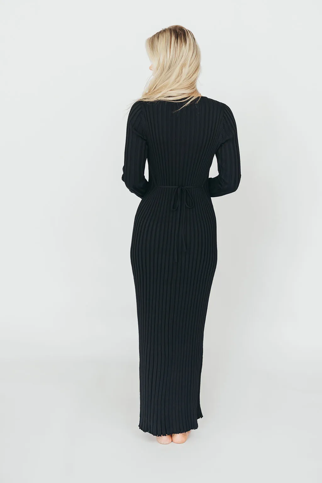 Berkeley Ribbed Knit Maxi Dress With V-Neck in Black
