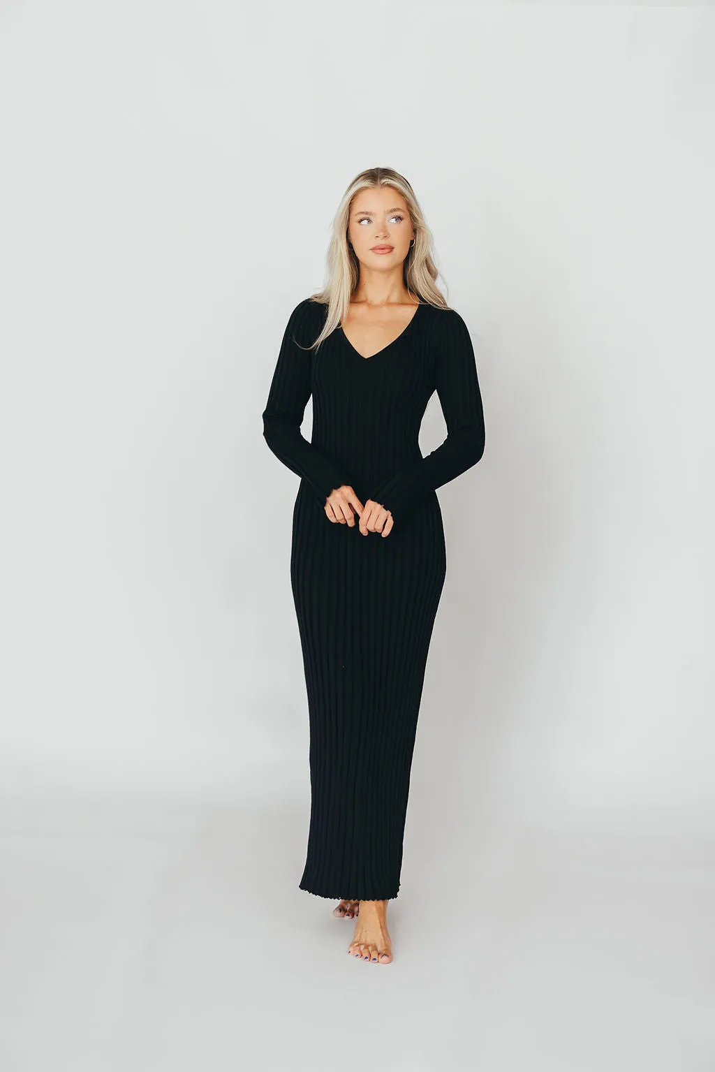 Berkeley Ribbed Knit Maxi Dress With V-Neck in Black