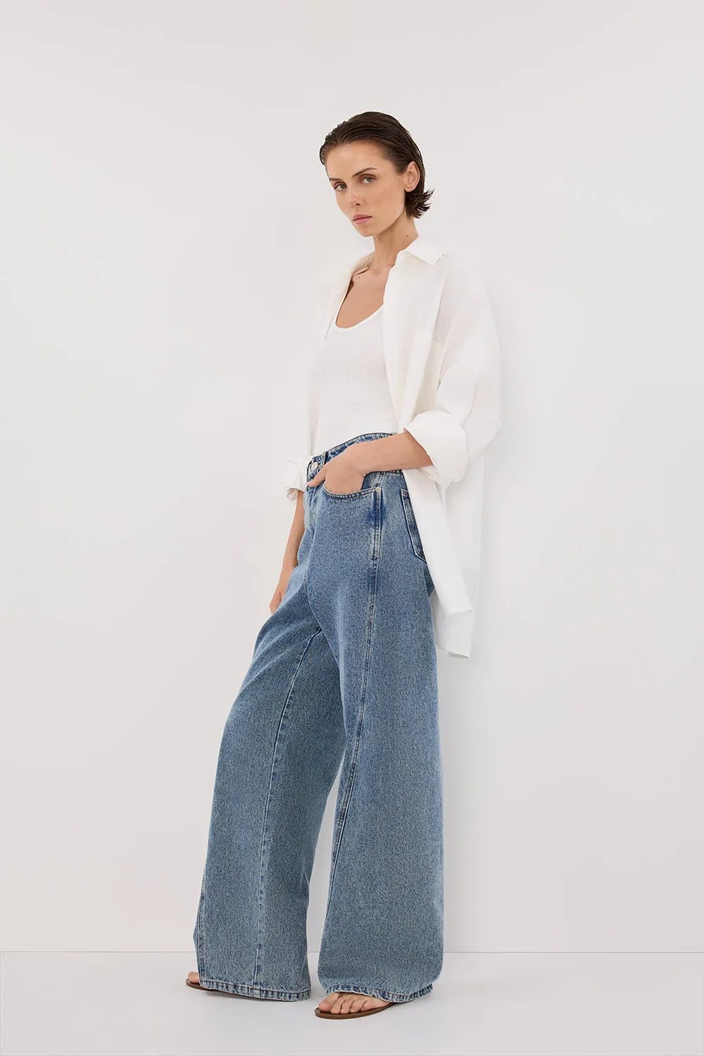 CARSON MID BLUE WIDE LEG JEAN
