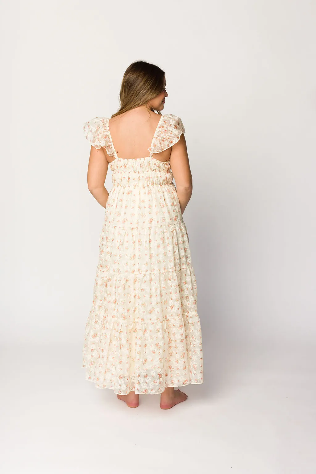 Charming Floral & Gingham Ruffled Maxi Dress in Cream/Peach Floral