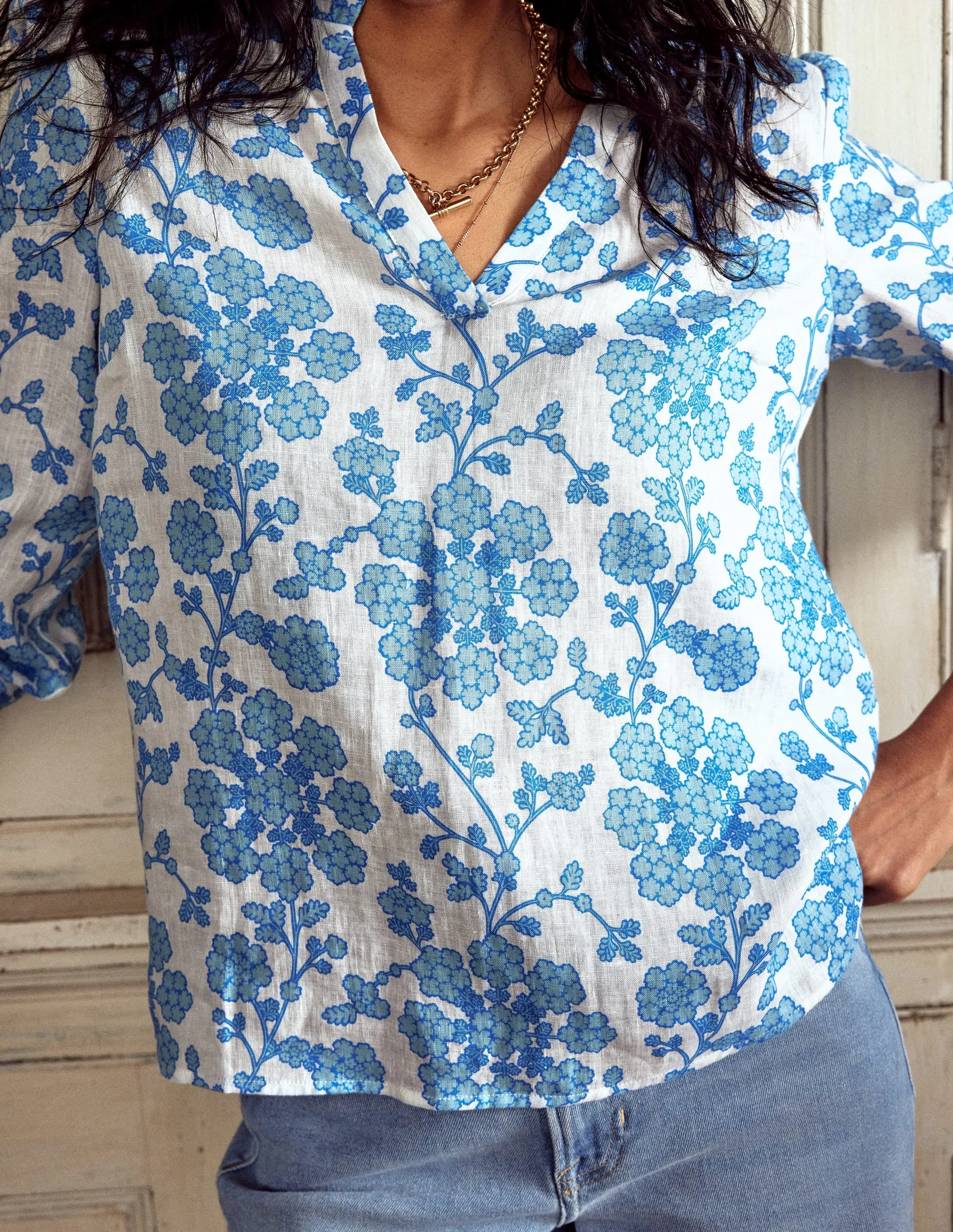Grace Linen Top-Ivory. Trailling Yarrow