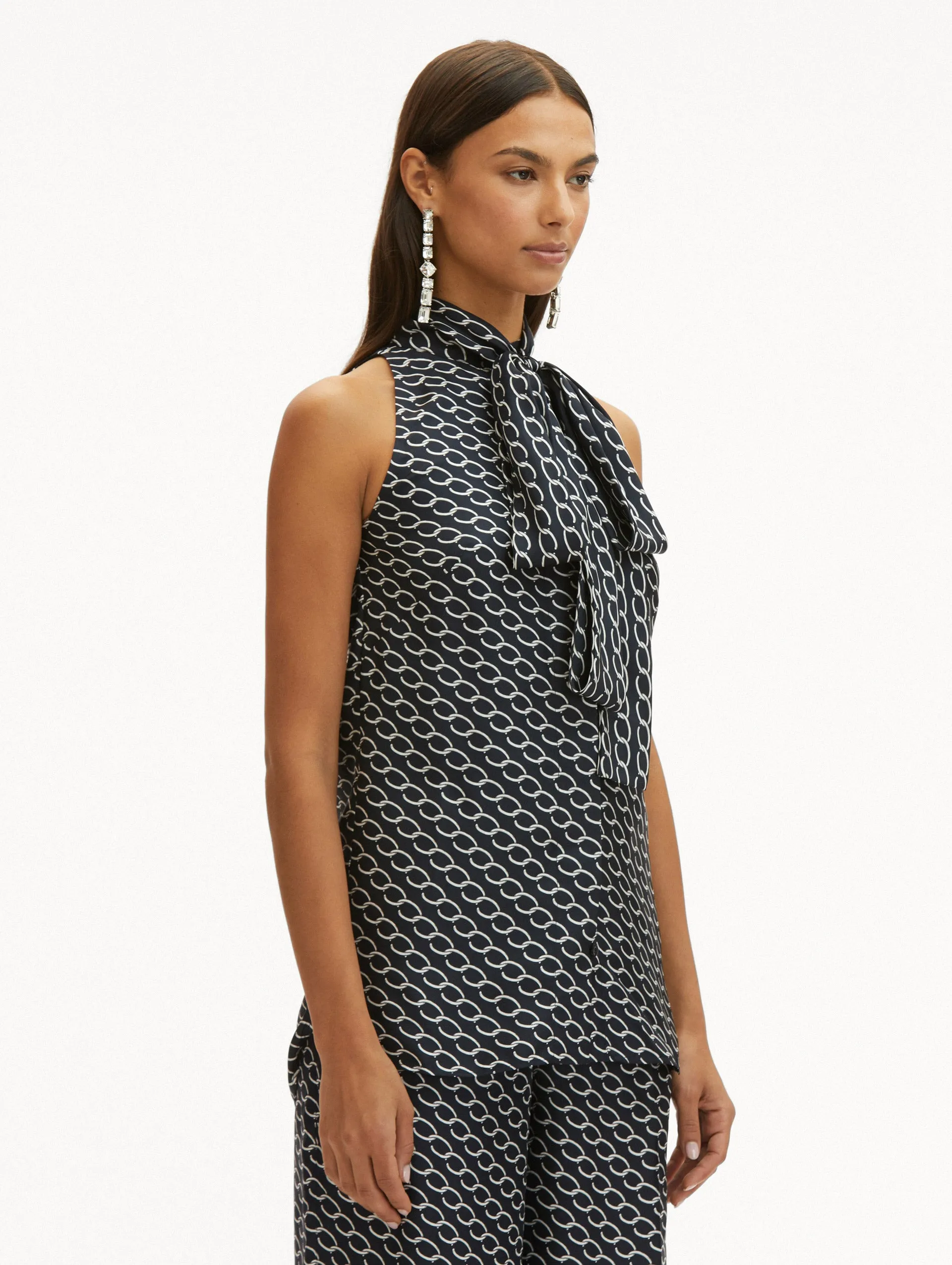 Small Oscar Chain-Link Sleeveless Blouse