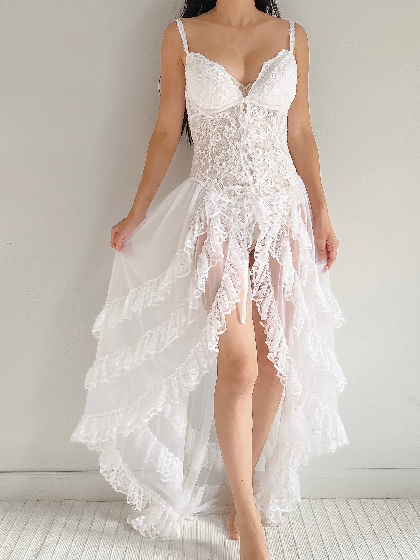 Vintage Ivory/White Lace Negligee - M