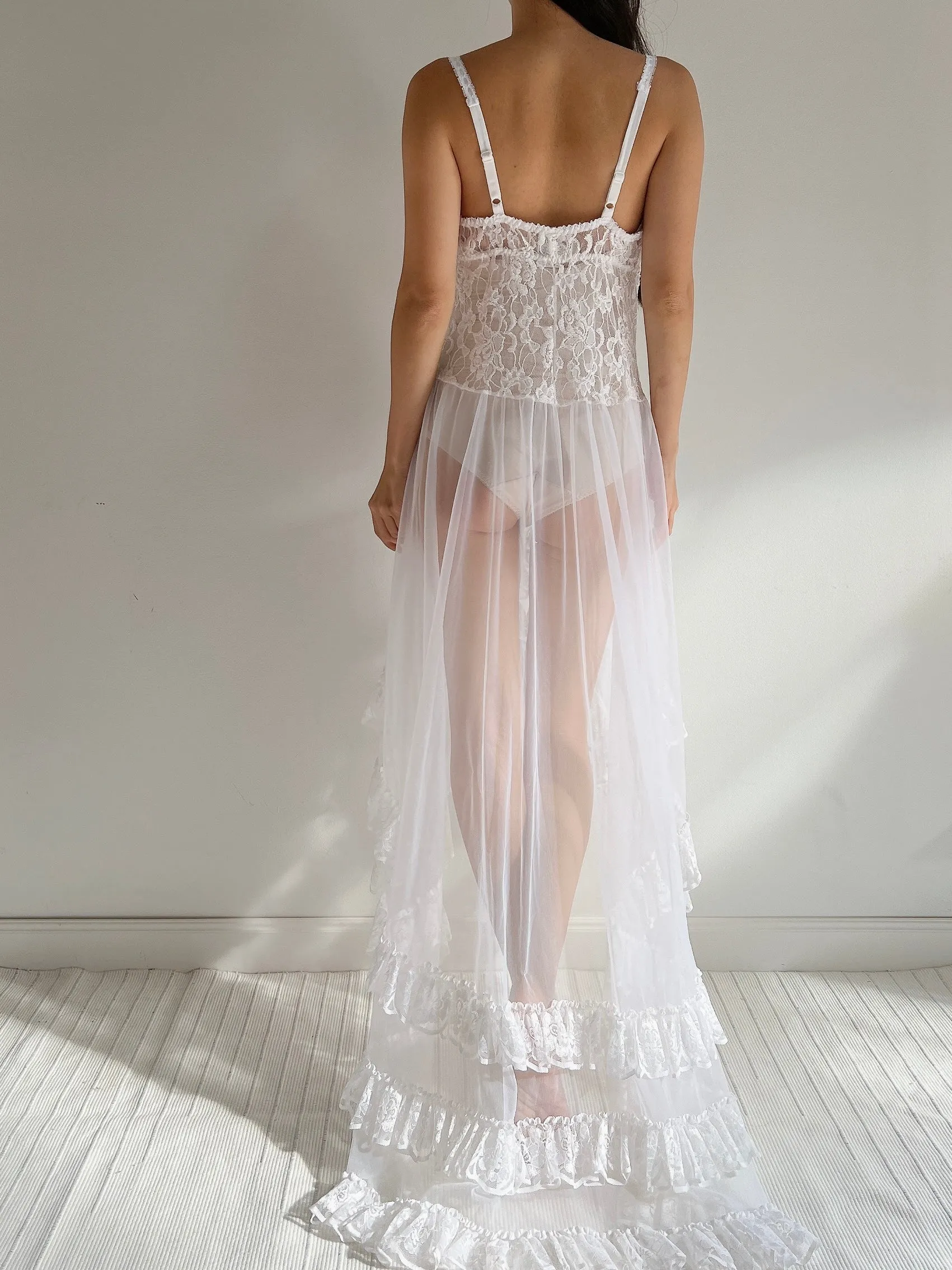 Vintage Ivory/White Lace Negligee - M