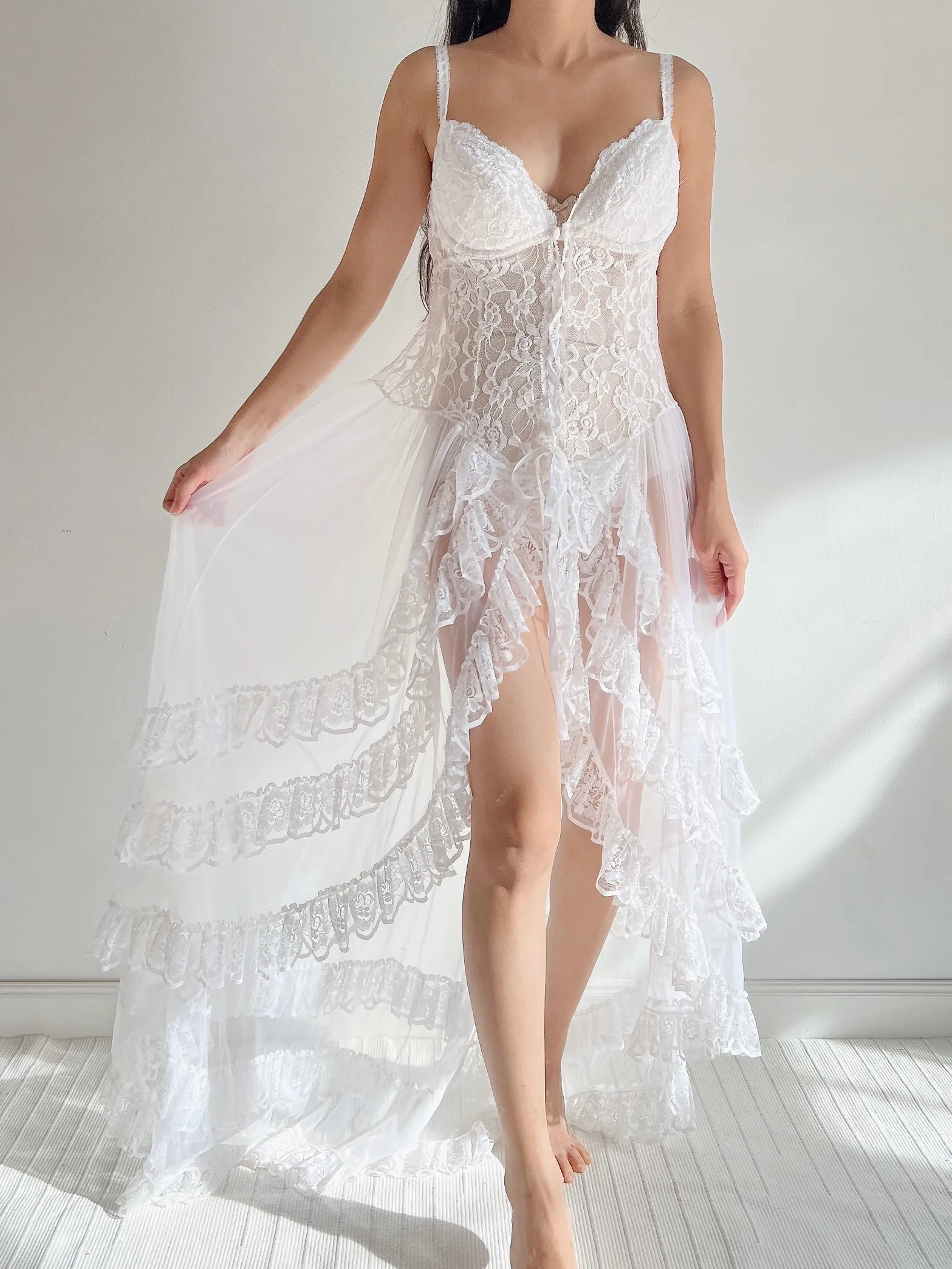 Vintage Ivory/White Lace Negligee - M