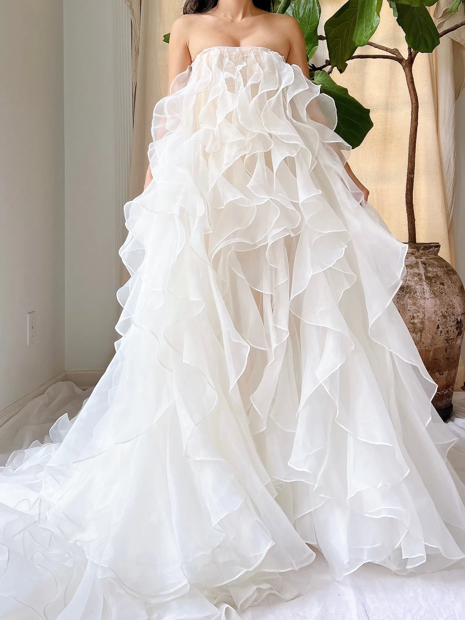 White Ruffled Gown - OSFM
