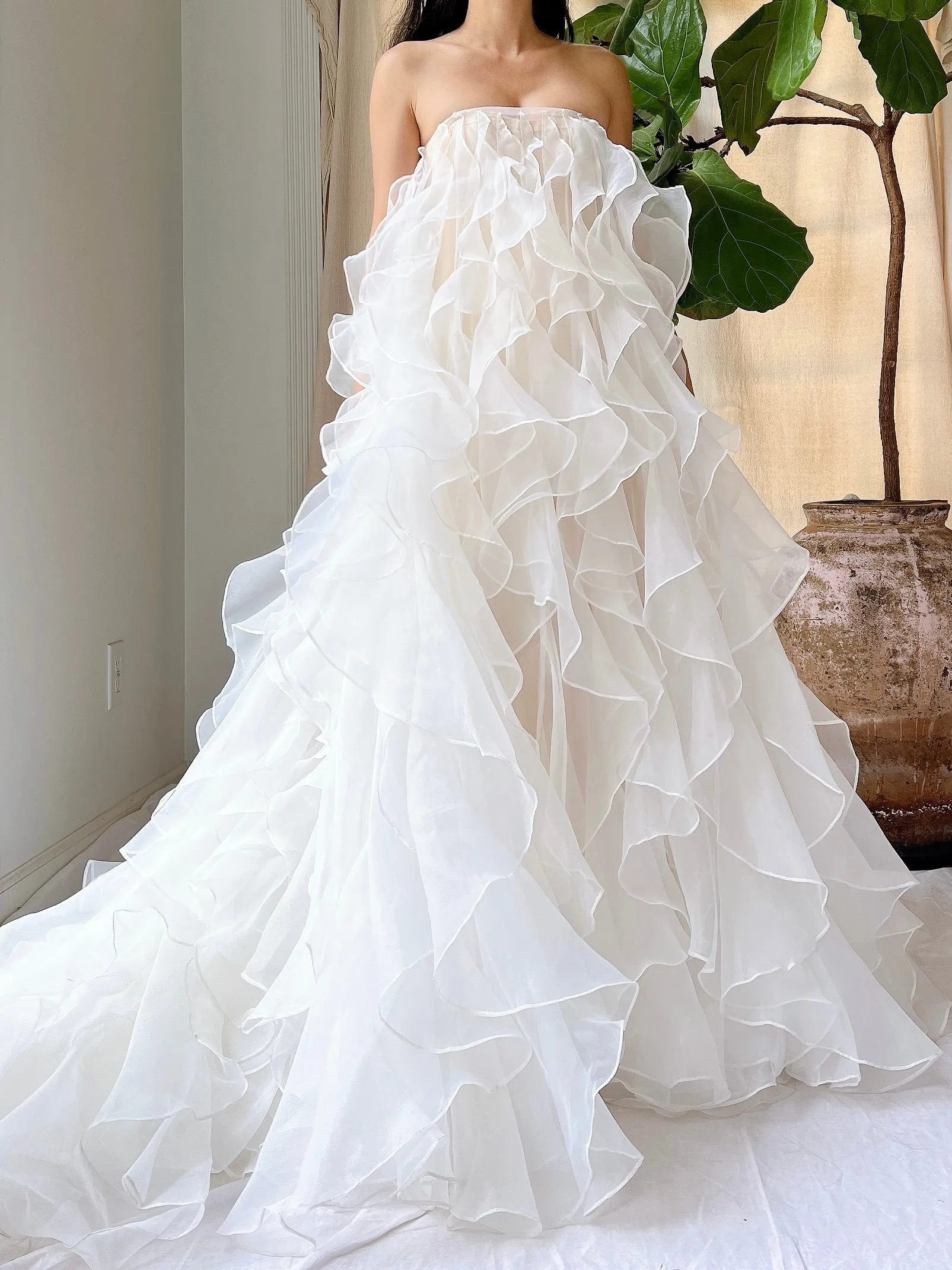White Ruffled Gown - OSFM